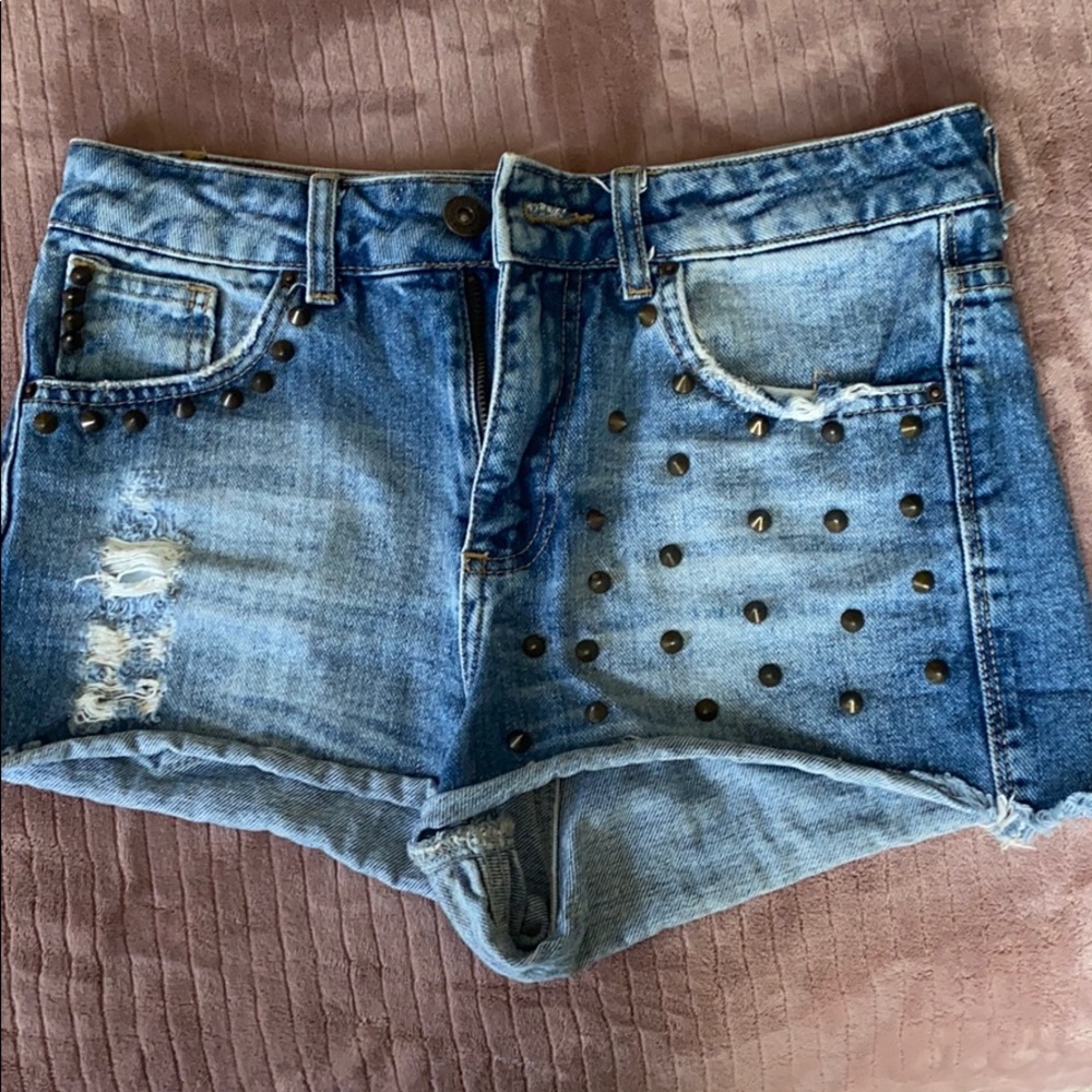 Jean studded shorts
